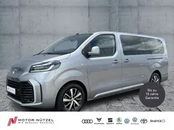 Silber Gebraucht 2024 Toyota Proace Verso Team Kombi | 41.460 € (Fairer Preis)