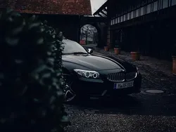 Schwarz Gebraucht 2010 BMW Z4 M Performance Cabrio | 34.000 €