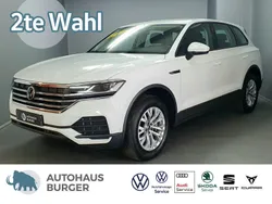 Pure white Gebraucht 2022 VW Touareg Basis SUV | 36.870 € (Superpreis)