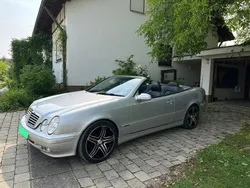 Silber Gebraucht 2002 Mercedes CLK200 Cabrio | 2.399 €