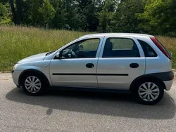 Grau Gebraucht 2002 Opel Corsa Kleinwagen | 1.300 € (Fairer Preis)