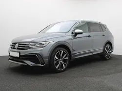 Platinum grey Gebraucht 2024 VW Tiguan Allspace R-line SUV | 49.950 €