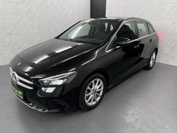 Kosmosschwarz metalliclack Gebraucht 2020 Mercedes B220 Van / Kleinbus | 26.490 € (Fairer Preis)