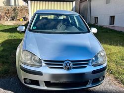Silber Gebraucht 2004 VW Golf V Limousine | 2.000 € (Fairer Preis)