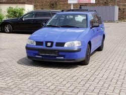Blau Gebraucht 2001 Seat Cordoba Kombi | 3.000 €