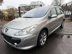Grau Gebraucht 2006 Peugeot 307 Premium Kombi | 2.400 € (Fairer Preis)