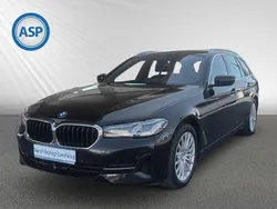 Schwarz (black sapphire metallic) Gebraucht 2020 BMW 530 Kombi | 29.950 € (Guter Preis)