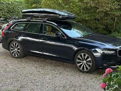Blau Gebraucht 2016 Volvo V90 Momentum Kombi | 20.200 € (Fairer Preis)