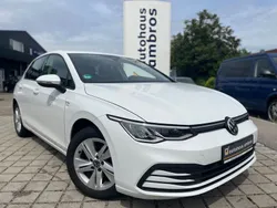 Weiß Gebraucht 2020 VW Golf VIII Life Limousine | 17.490 € (Fairer Preis)