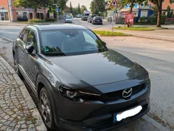 Grau Gebraucht 2022 Mazda MX30 Makoto SUV | 17.000 € (Fairer Preis)