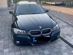 Schwarz Gebraucht 2012 BMW 320 Kombi | 7.900 € (Guter Preis)
