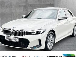 Weiß Gebraucht 2024 BMW 320 Shadowline Limousine | 36.490 € (Fairer Preis)
