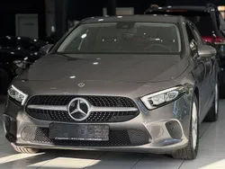Grau Gebraucht 2021 Mercedes A180 Limousine | 19.950 € (Guter Preis)