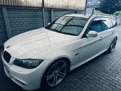 Weiß Gebraucht 2009 BMW 320 M Sport Kombi | 8.999 €