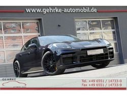 Tiefschwarz (metallic) Gebraucht 2025 Porsche Panamera Turbo S Limousine | 229.849 € (Fairer Preis)