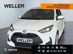 Schneeweiß Gebraucht 2022 Toyota Yaris Hybrid Business Edition Kleinwagen | 18.990 € (Fairer Preis)