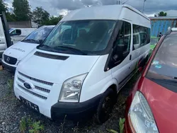 Weiß Gebraucht 2013 Ford 300 Trend Van / Kleinbus | 5.900 €