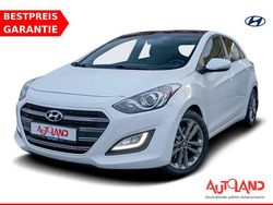Weiß Gebraucht 2016 Hyundai i30 Passion Kleinwagen | 12.990 € (Etwas zu teuer)