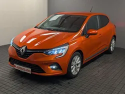 Orange Gebraucht 2021 Renault Clio V Experience Limousine | 16.950 € (Guter Preis)