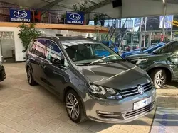 Indiumgrau Gebraucht 2015 VW Sharan Highline Van / Kleinbus | 27.650 €