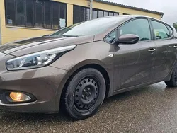 Beige Gebraucht 2012 Kia Ceed Edition 7 Limousine | 6.999 € (Fairer Preis)