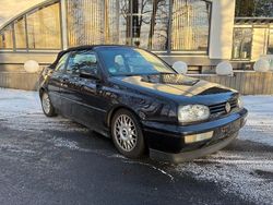 Schwarz Gebraucht 1997 VW Golf Cabriolet Cabrio | 1.990 € (Fairer Preis)