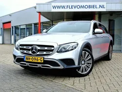 Grau Gebraucht 2017 Mercedes E220 All-Terrain Kombi | 22.950 €