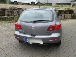 Grau Gebraucht 2004 Mazda 3 Comfort Limousine | 1.400 € (Fairer Preis)