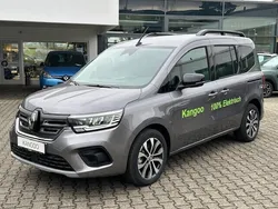 Grau Neu 2024 Renault Kangoo Techno Van / Kleinbus | 33.940 € (Etwas zu teuer)