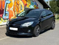 Schwarz Gebraucht 2013 Ford Focus Titanium S Limousine | 7.000 € (Etwas zu teuer)