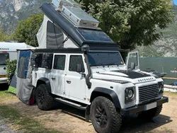 Weiß Gebraucht 2015 Land Rover Defender SE SUV | 72.000 €