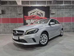 Silber Gebraucht 2017 Mercedes A180 Limousine | 13.990 € (Fairer Preis)
