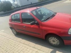 Rot Gebraucht 2001 Renault Clio II Kleinwagen | 1.200 € (Guter Preis)