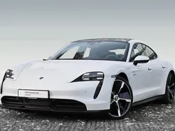 Weiß Gebraucht 2021 Porsche Taycan Limousine | 56.400 € (Fairer Preis)