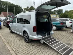 Reflexsilber metallic Gebraucht 2015 VW Caddy Maxi Van / Kleinbus | 34.950 €