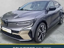 Rafalegrau/dach in schwarz Gebraucht 2024 Renault Mégane Iconic Limousine | 34.990 € (Guter Preis)