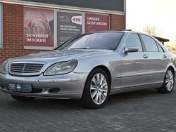 Silber Gebraucht 2002 Mercedes S600L Limousine | 9.990 €