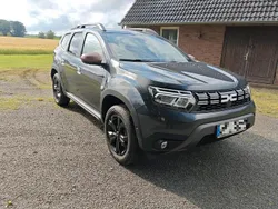 Grau Gebraucht 2023 Dacia Duster Extreme SUV | 21.999 € (Fairer Preis)
