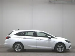 Weiss Gebraucht 2020 Opel Astra Elegance Kombi | 7.980 € (Superpreis)
