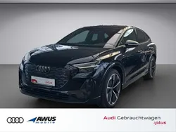 Schwarz / mythosschwarz (metallic) Gebraucht 2024 Audi e-tron SUV | 49.890 € (Fairer Preis)