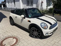 Weiß Gebraucht 2010 Mini Cooper Cabriolet Pepper Cabrio | 6.900 € (Guter Preis)