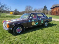 Braun Gebraucht 1983 Mercedes E230 Limousine | 3.200 €