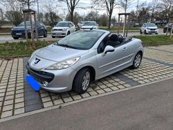 Grau Gebraucht 2008 Peugeot 207 CC Cabrio | 2.950 € (Fairer Preis)