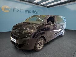 Schwarz Gebraucht 2024 Opel Vivaro-e Combi Van | 32.649 € (Etwas zu teuer)