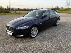 Blau Gebraucht 2016 Jaguar XF Limousine | 12.900 € (Fairer Preis)