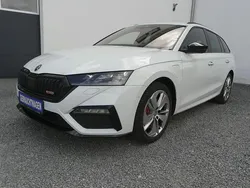 Weiß Gebraucht 2022 Skoda Octavia RS Kombi | 22.500 € (Etwas zu teuer)