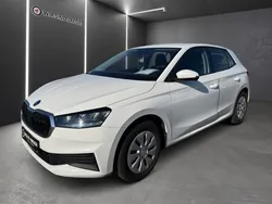 Weiß Gebraucht 2022 Skoda Fabia Active Limousine | 12.490 € (Fairer Preis)
