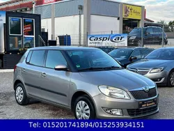 Cappuccinobeige metallic Gebraucht 2010 Skoda Fabia Ambiente Limousine | 2.990 € (Fairer Preis)