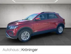 Kings red metallic Gebraucht 2024 VW T-Roc Life SUV | 29.390 € (Guter Preis)