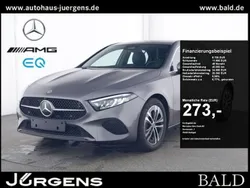 Mountain grey metallic Gebraucht 2024 Mercedes A200 Progressive Limousine | 28.980 € (Guter Preis)